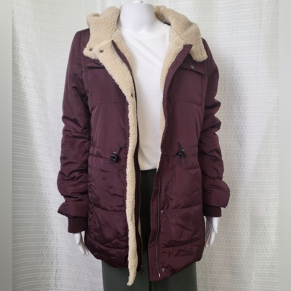 LEVI'S Quilted Puffer Coat Jacket Sherpa Hood and Trim Burgundy Women's M - Picture 16 of 16